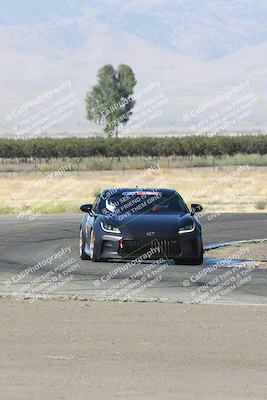 media/Sep-15-2024-Speed Ventures (Sun) [[7a54f7ed2f]]/Black Group/Session 1 (Outside Grapevine)/